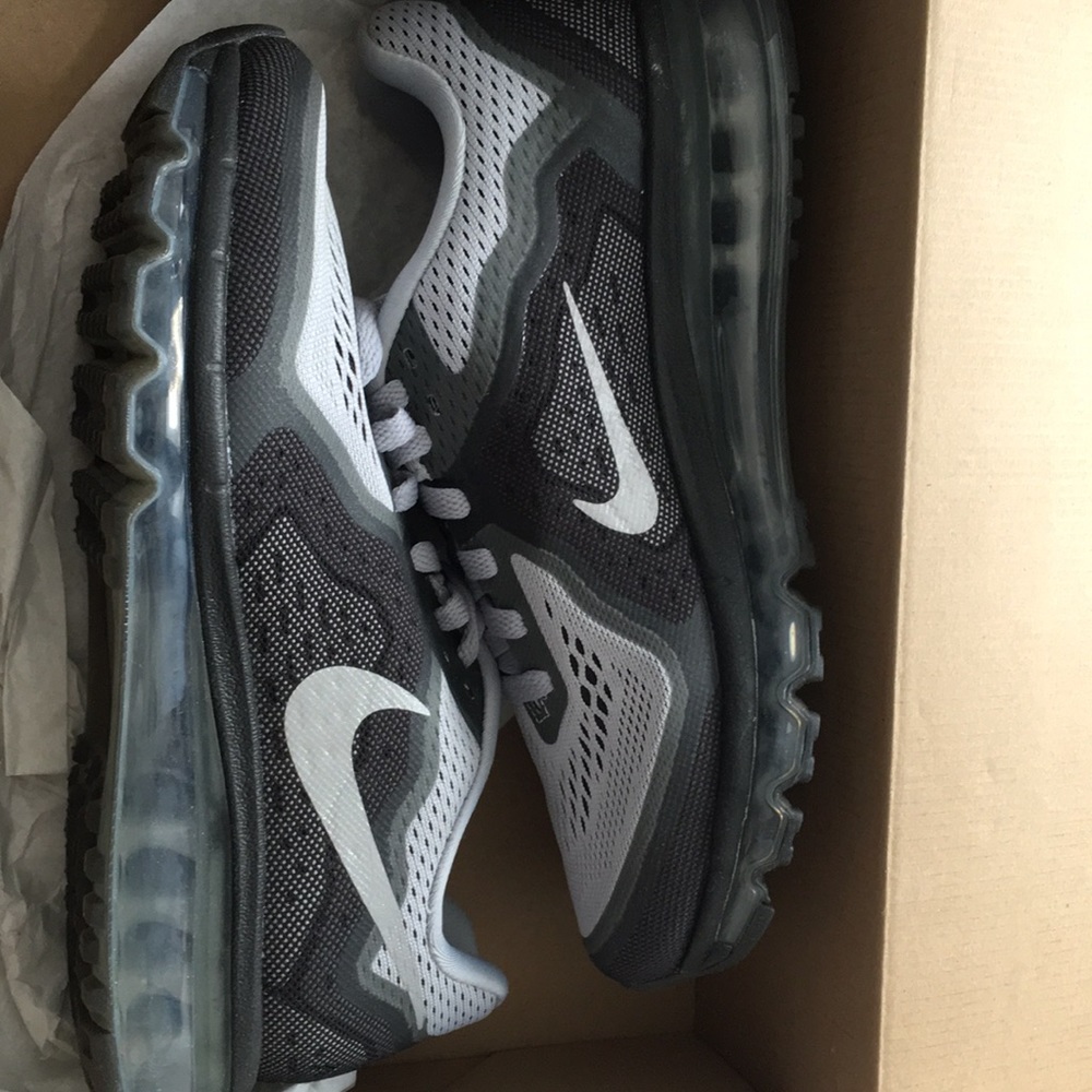 Men’s Air Max 2014 NEVER WORN SIZE 8